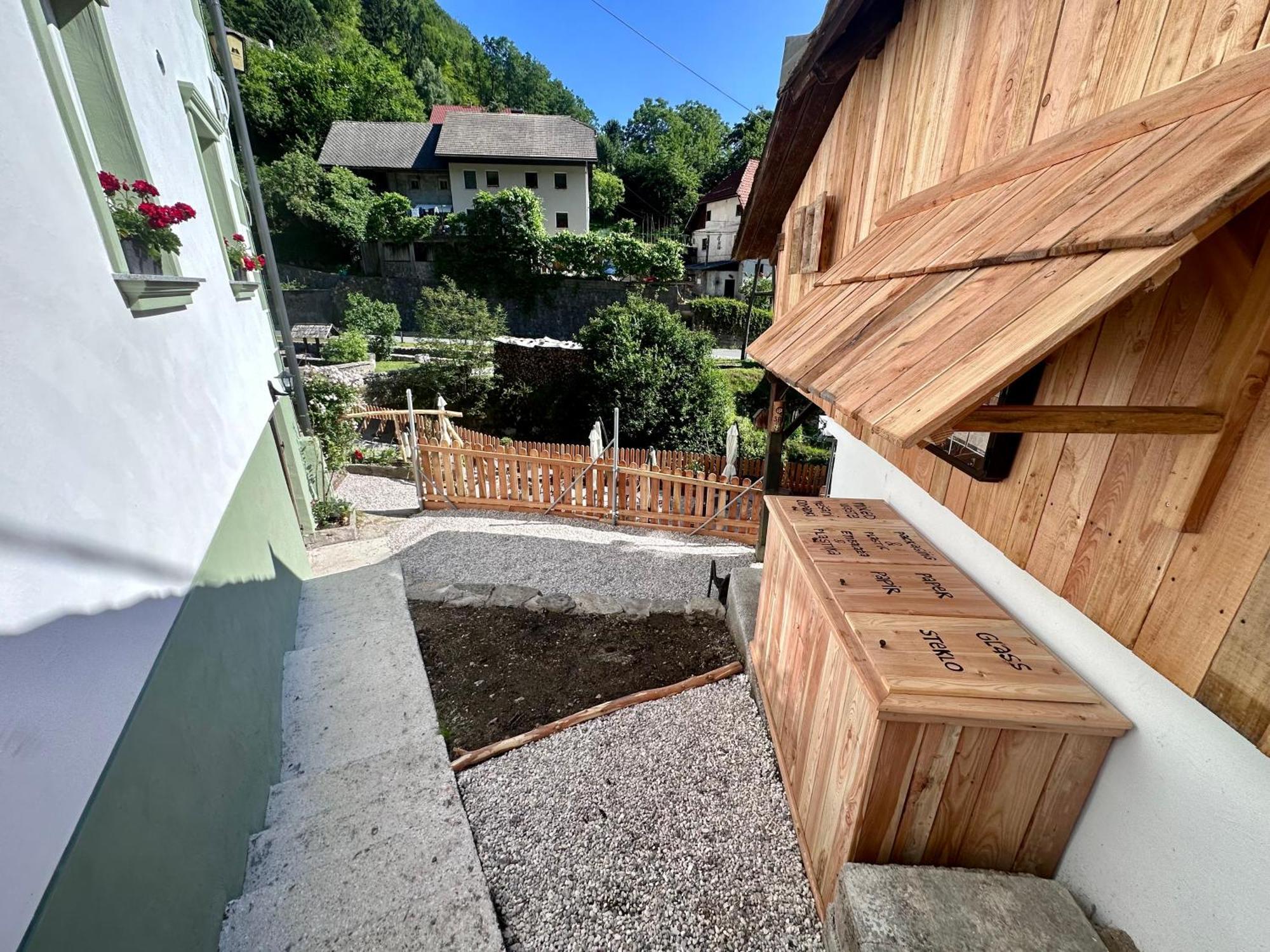 Bajta Kroparica Εξωτερικό φωτογραφία